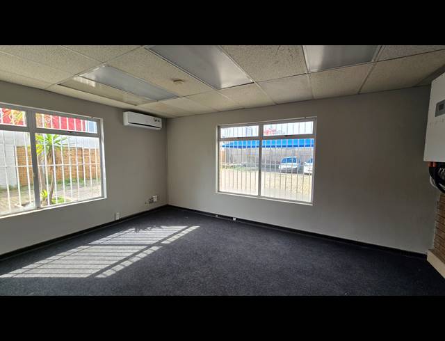 750M² WAREHOUSE FOR SALE IN SPARTAN